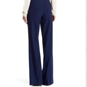 DIANE VON FURSTENBERG navy blue pleat front pants / Size 4